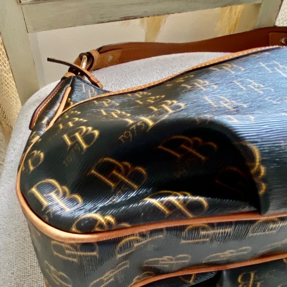 Dooney and Bourke east west Collins bag - Picture 5 of 16